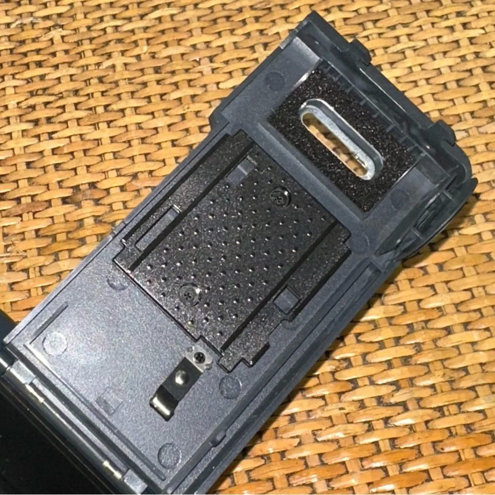 Vintage Nikon Nice Touch 4 29mm Silver Point and Shoot Strap Case Untested